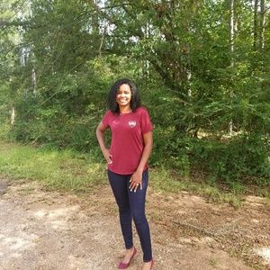 Meet your Posher, Stacy